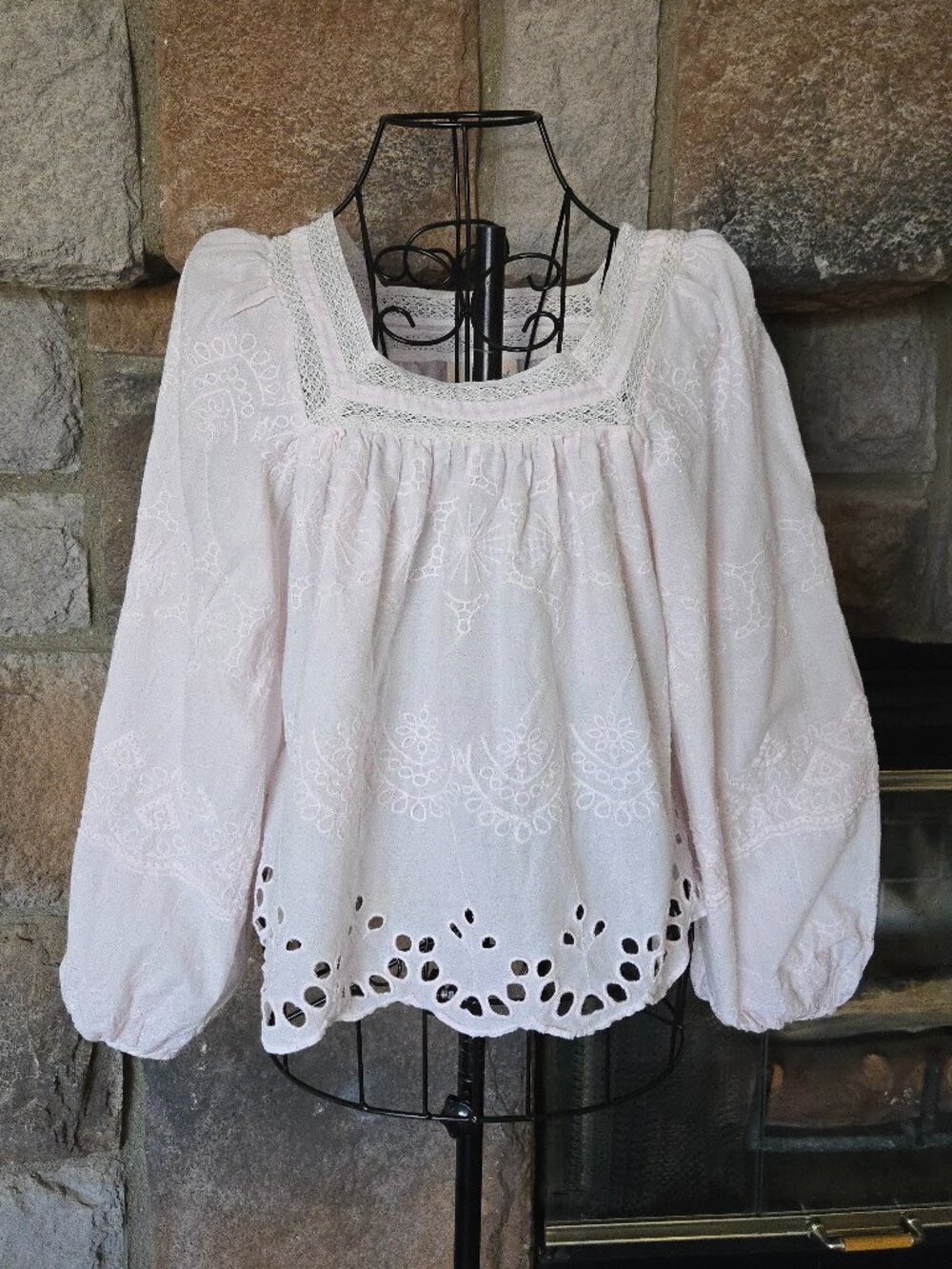 Universal Thread Long Sleeve Eyelet Blouse (XS)